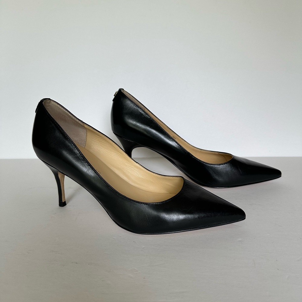 EUC 3” Black Leather Pumps/Heels
